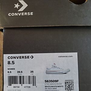 Converse tennis shoes